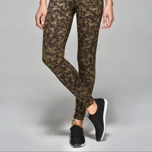 LuluLemon Wonder Under High Rise Pants
(Size 4)